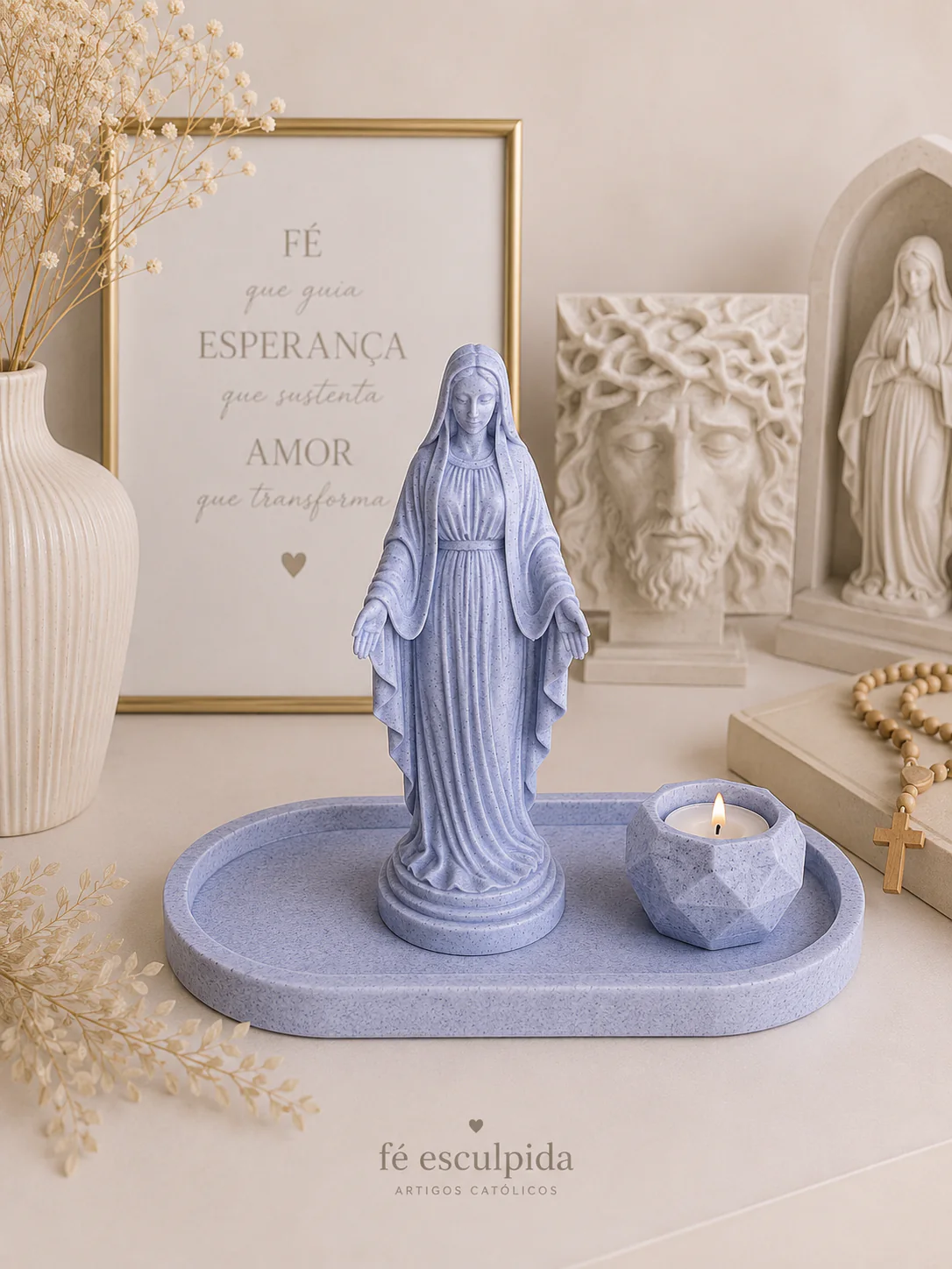 Nossa Senhora Milagrosa em azul sereno